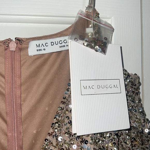 Mac Duggal Puff Shoulder Sequined Surplice Gown Formal Evening Gown 5510 Size 10 - Picture 7 of 9